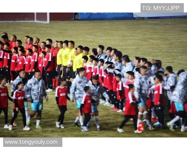 足球明星璀璨舞台展现激情与技艺的精彩表演盛宴